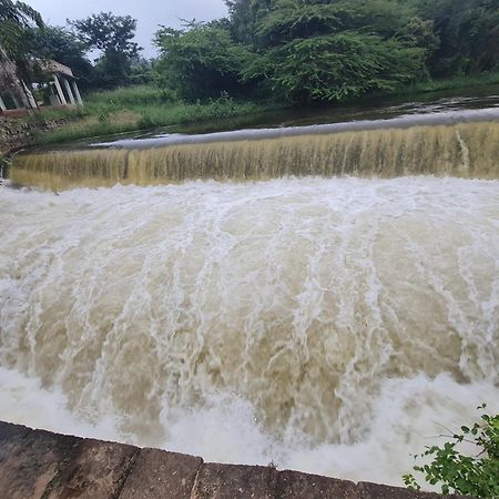 Panthalams Homestay Thekkady Bagian luar foto