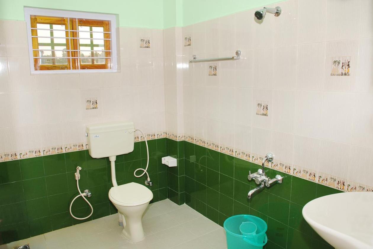 Panthalams Homestay Thekkady Bagian luar foto