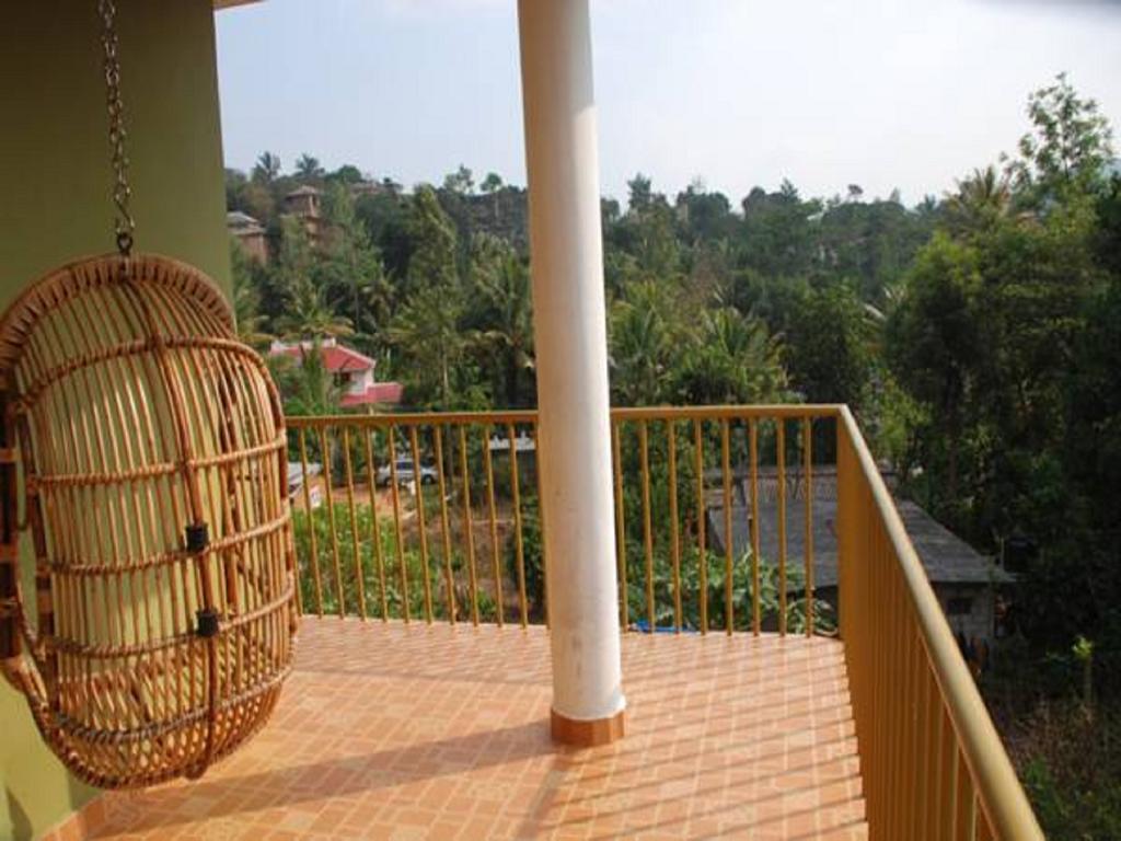 Panthalams Homestay Thekkady Bagian luar foto