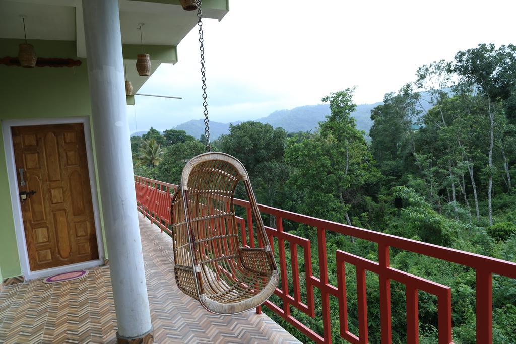 Panthalams Homestay Thekkady Bagian luar foto