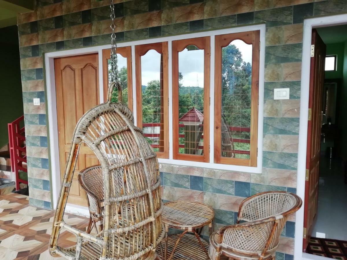 Panthalams Homestay Thekkady Bagian luar foto