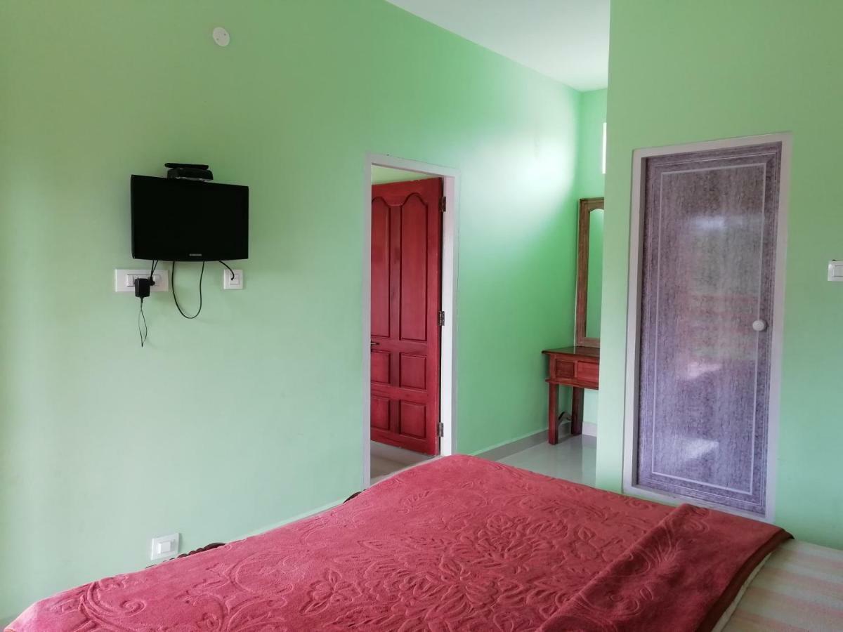 Panthalams Homestay Thekkady Bagian luar foto